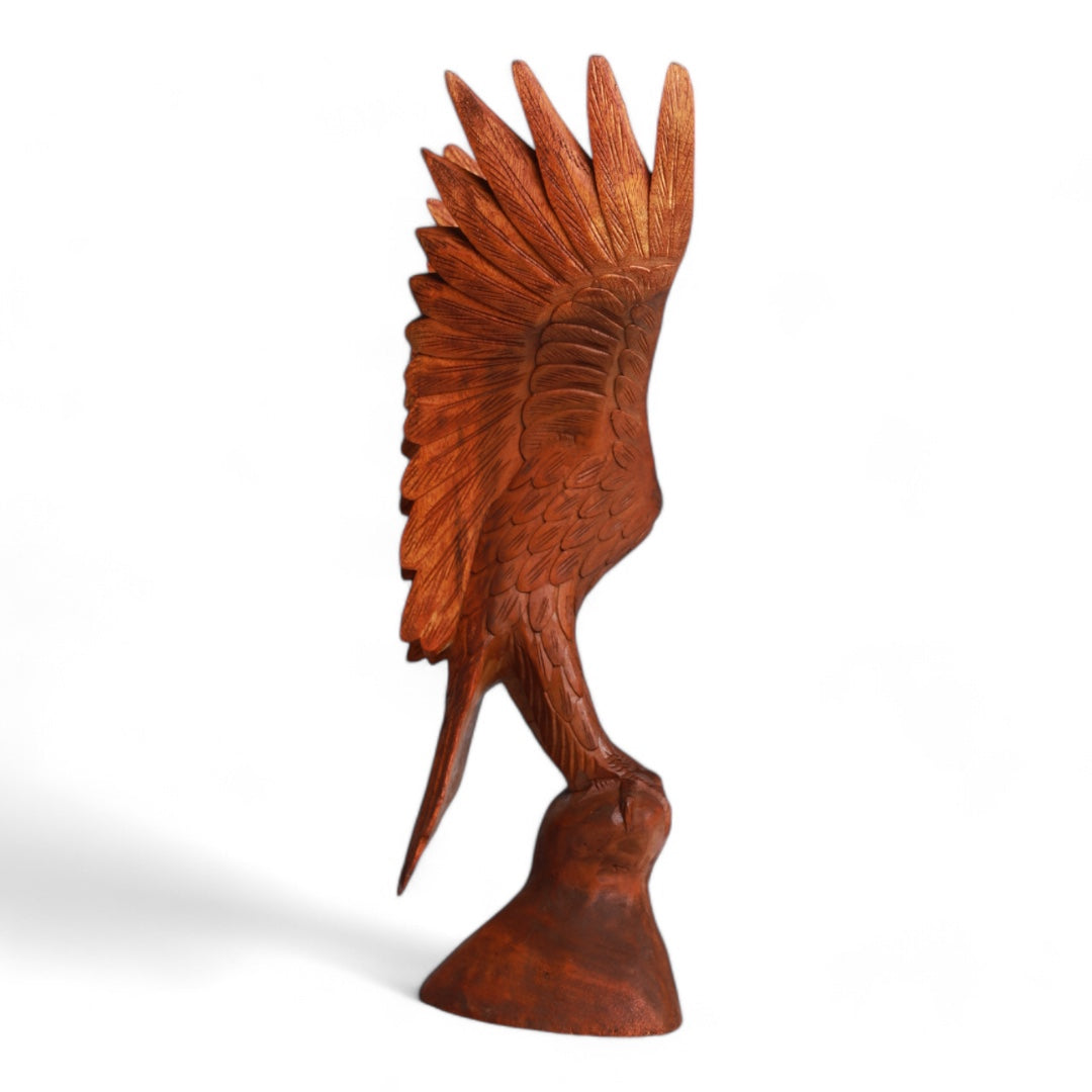 Handcrafted - Eagle in Flight Sculpture