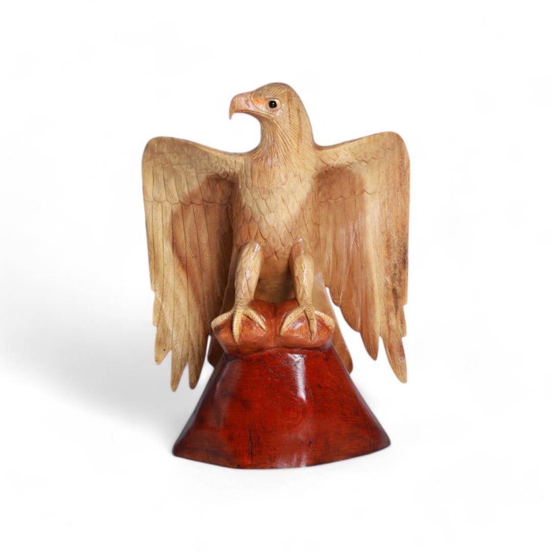 Wooden Eagle Sculpture – Strength and Majesty | Code 91