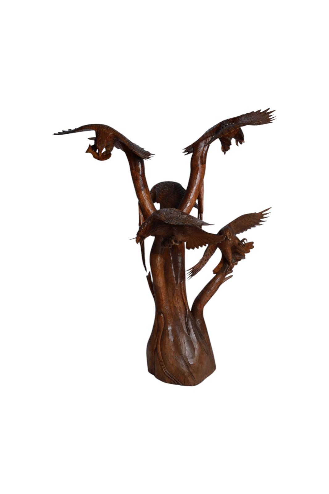 Hand-Carved Wooden Eagles in Flight Sculpture | Code 29